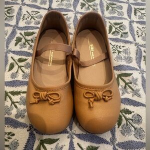 Girls Tan ballet flats